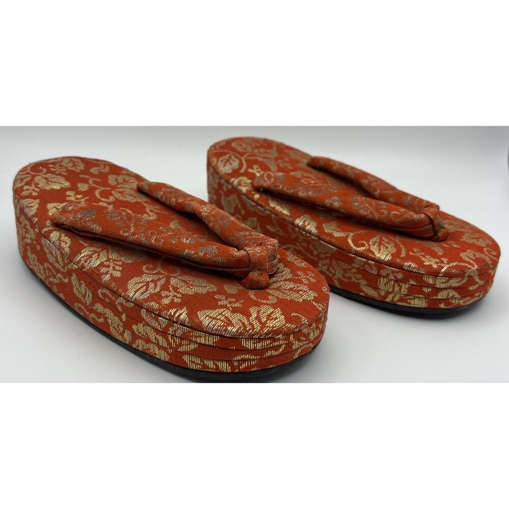 Vintage Japanese Geisha Zori Sandals Red and Gold Floral Brocade 6x2.5’